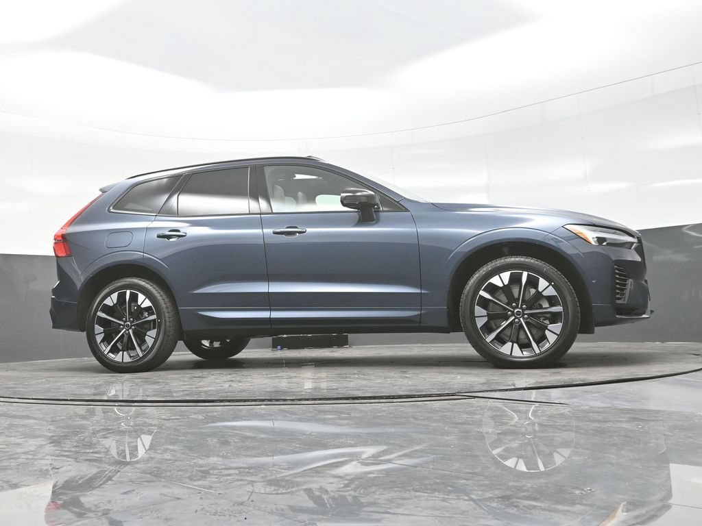 New 2026 Volvo XC60 T8 Plus w/ Climate Package AWD/4WD image 30