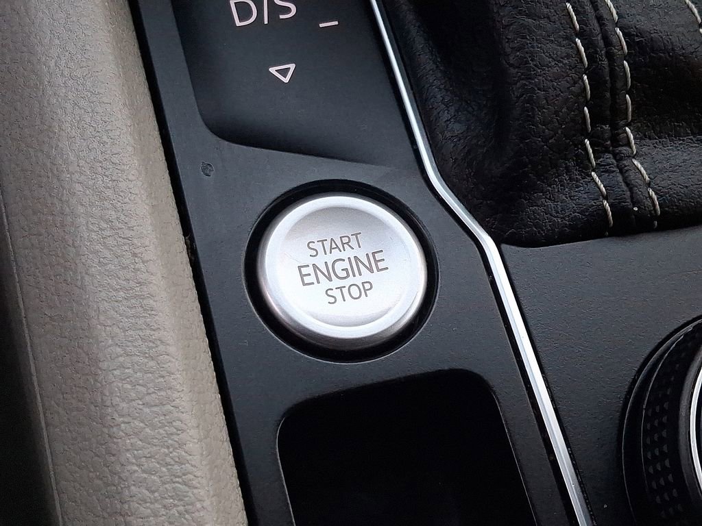 Used 2021 Volkswagen Atlas SE w/ Panoramic Sunroof Package image 25