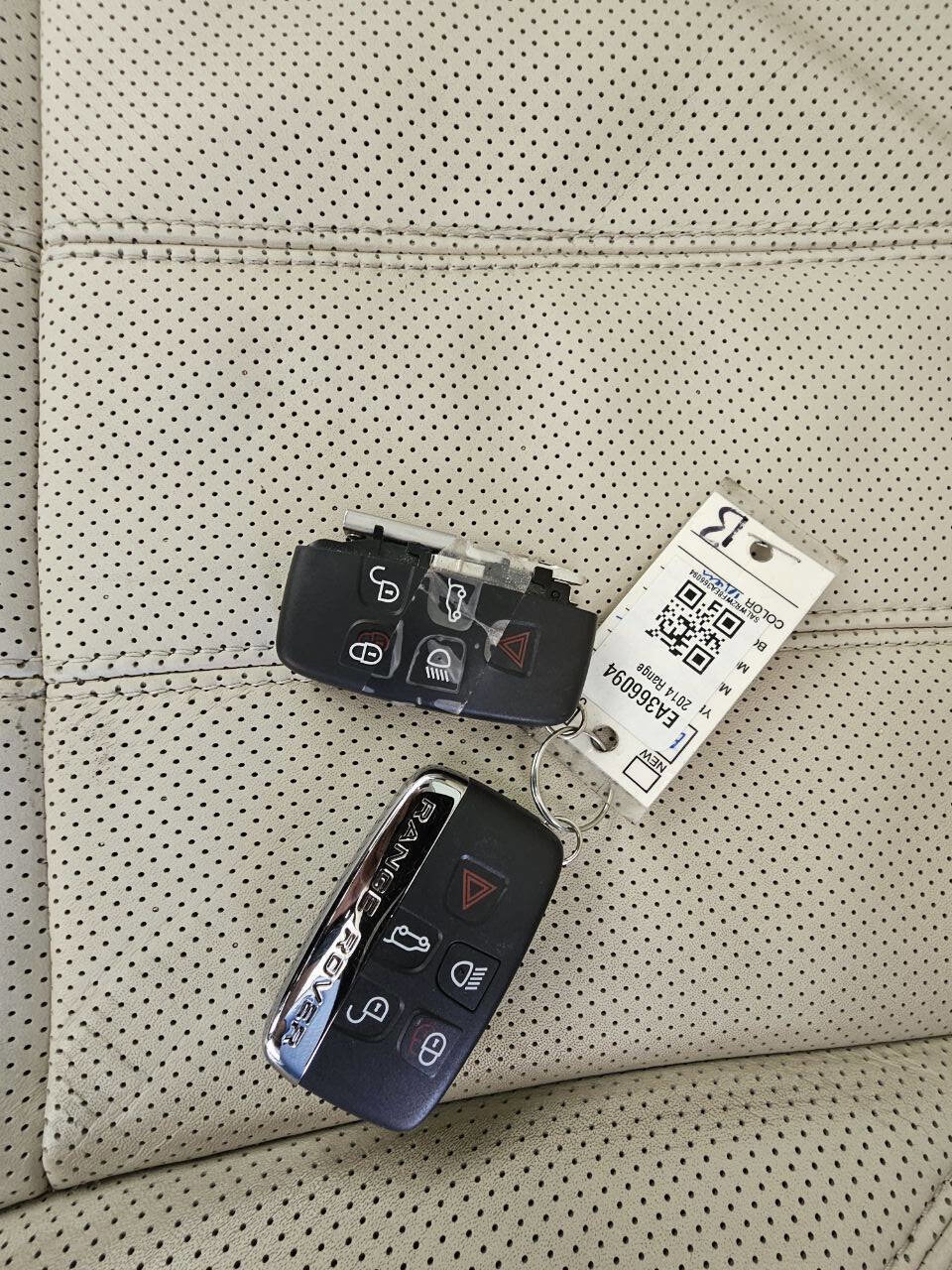 Used 2014 Land Rover Range Rover Sport HSE image 11