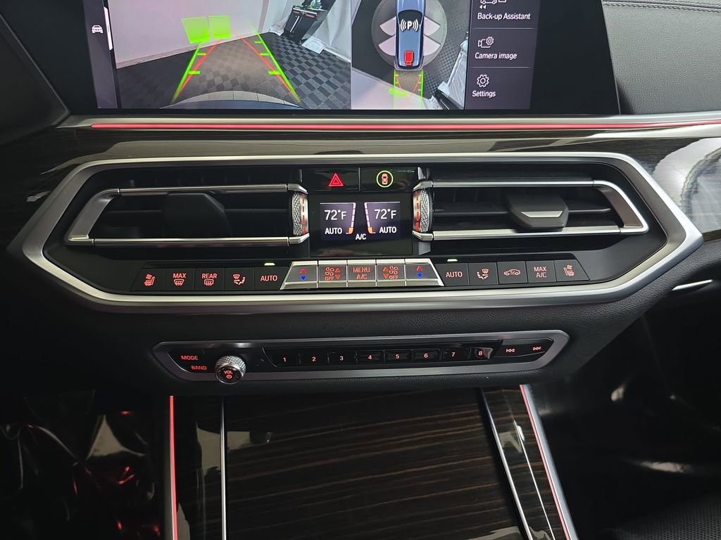 Used 2020 BMW X5 M50i AWD/4WD image 25