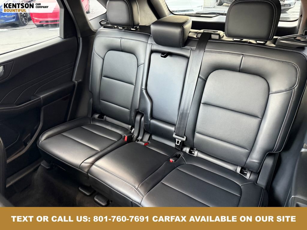 Used 2025 Ford Escape Platinum image 31
