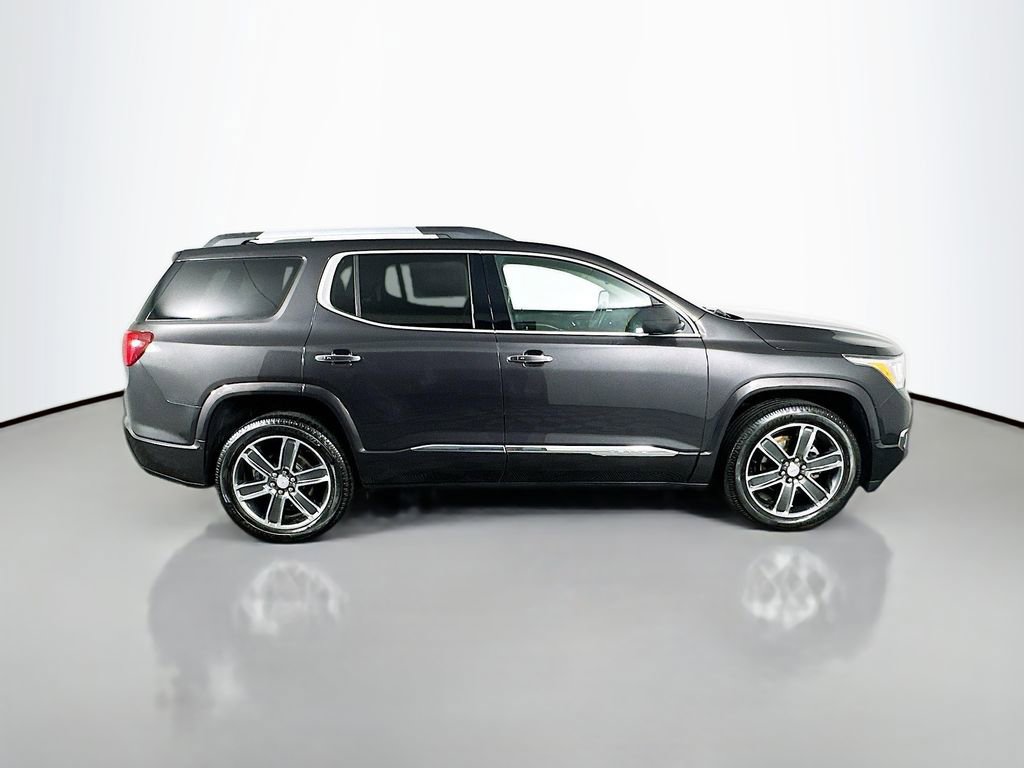 Used 2017 GMC Acadia Denali w/ Technology Package image 8