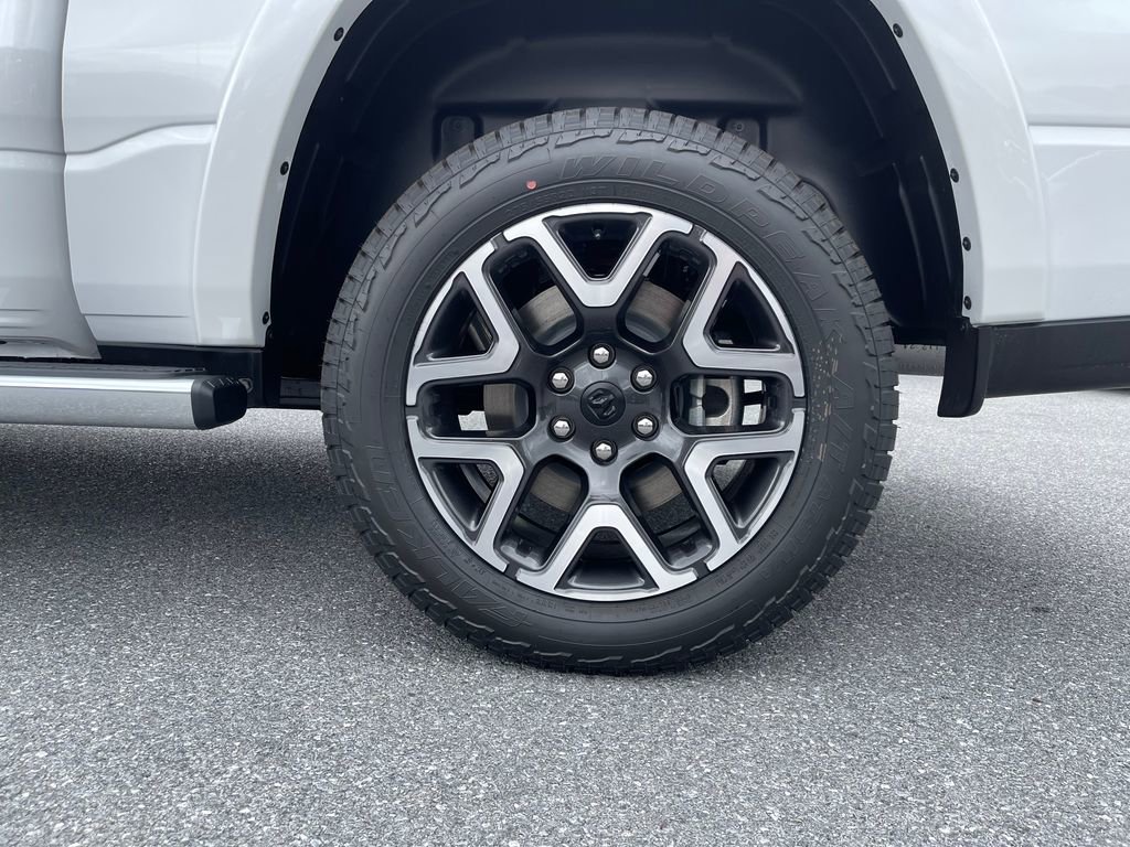 New 2025 RAM 1500 Laramie w/ Off Road Group image 15