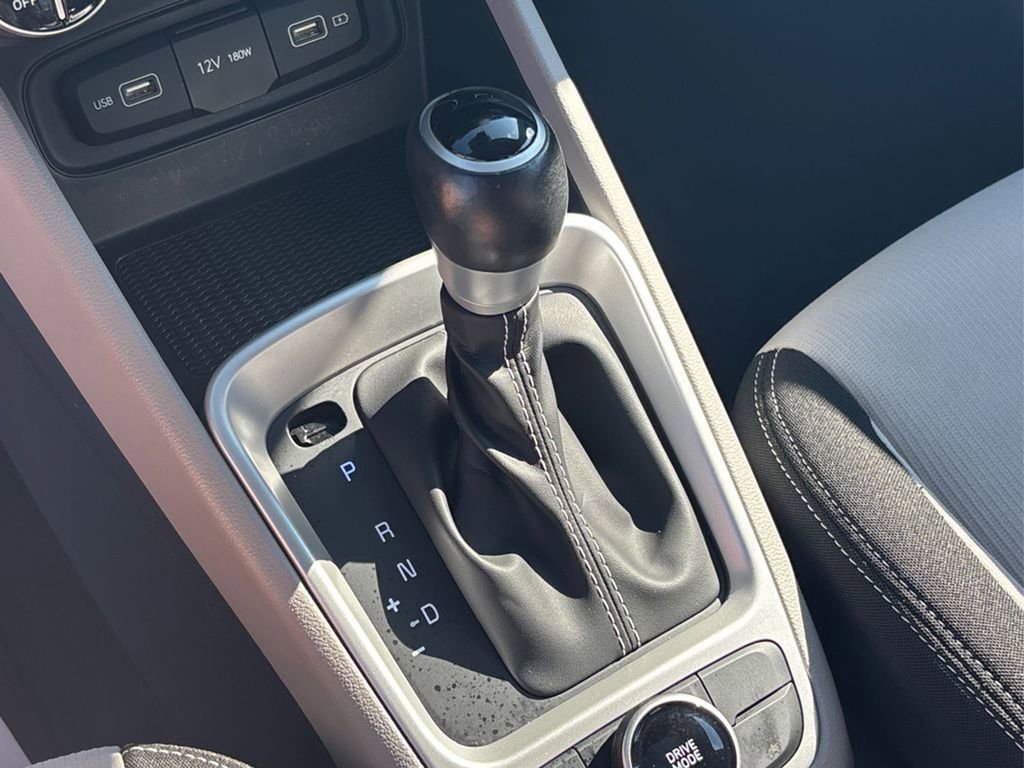 Used 2022 Hyundai Venue SEL w/ Cargo Package image 32