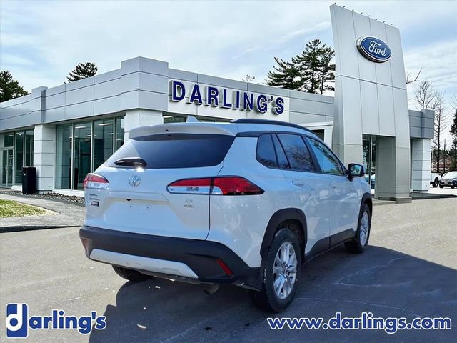 Used 2022 Toyota Corolla Cross LE w/ Moonroof Package image 4