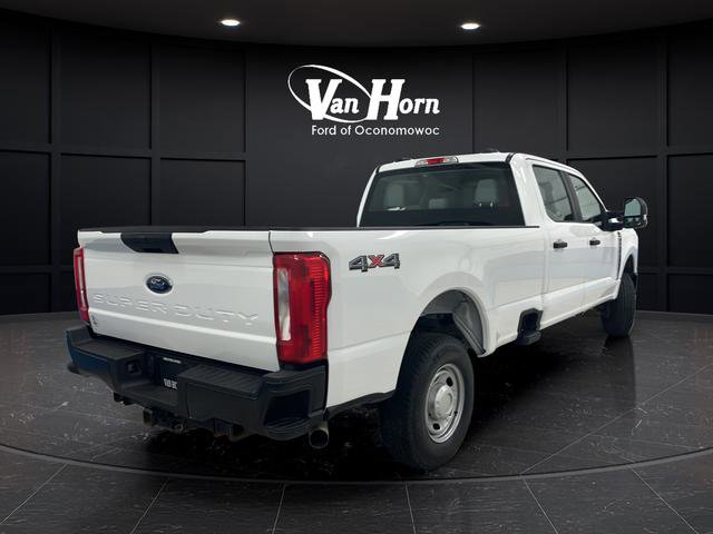 Used 2023 Ford F250 XL w/ Camper Package image 3