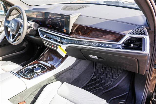 Certified 2025 BMW X5 xDrive50e w/ Parking Assistance Package image 23