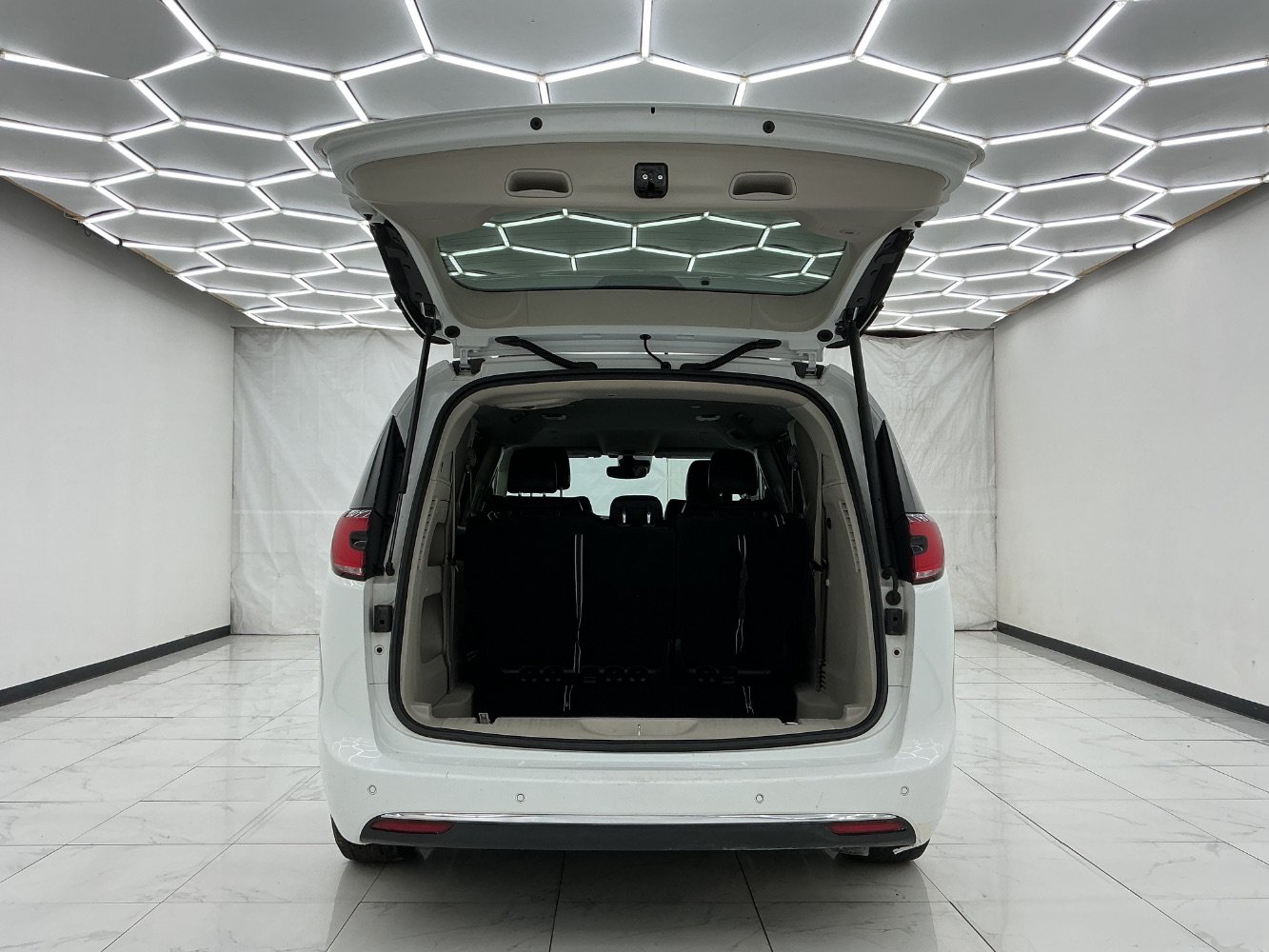 Used 2022 Chrysler Pacifica Touring-L FWD image 40