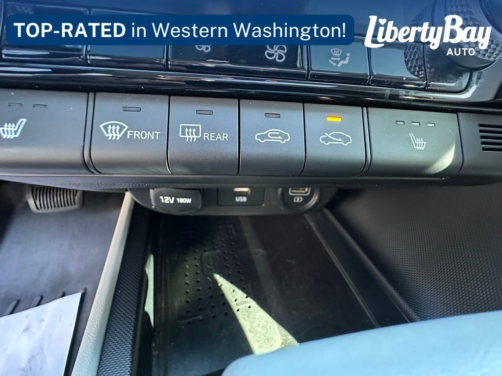 Used 2023 Hyundai Elantra Limited image 23