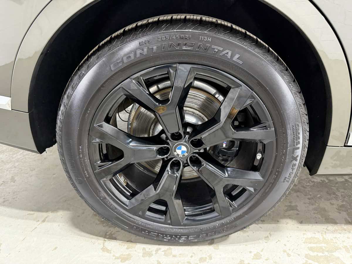 Used 2022 BMW X7 xDrive40i w/ Premium Package image 7