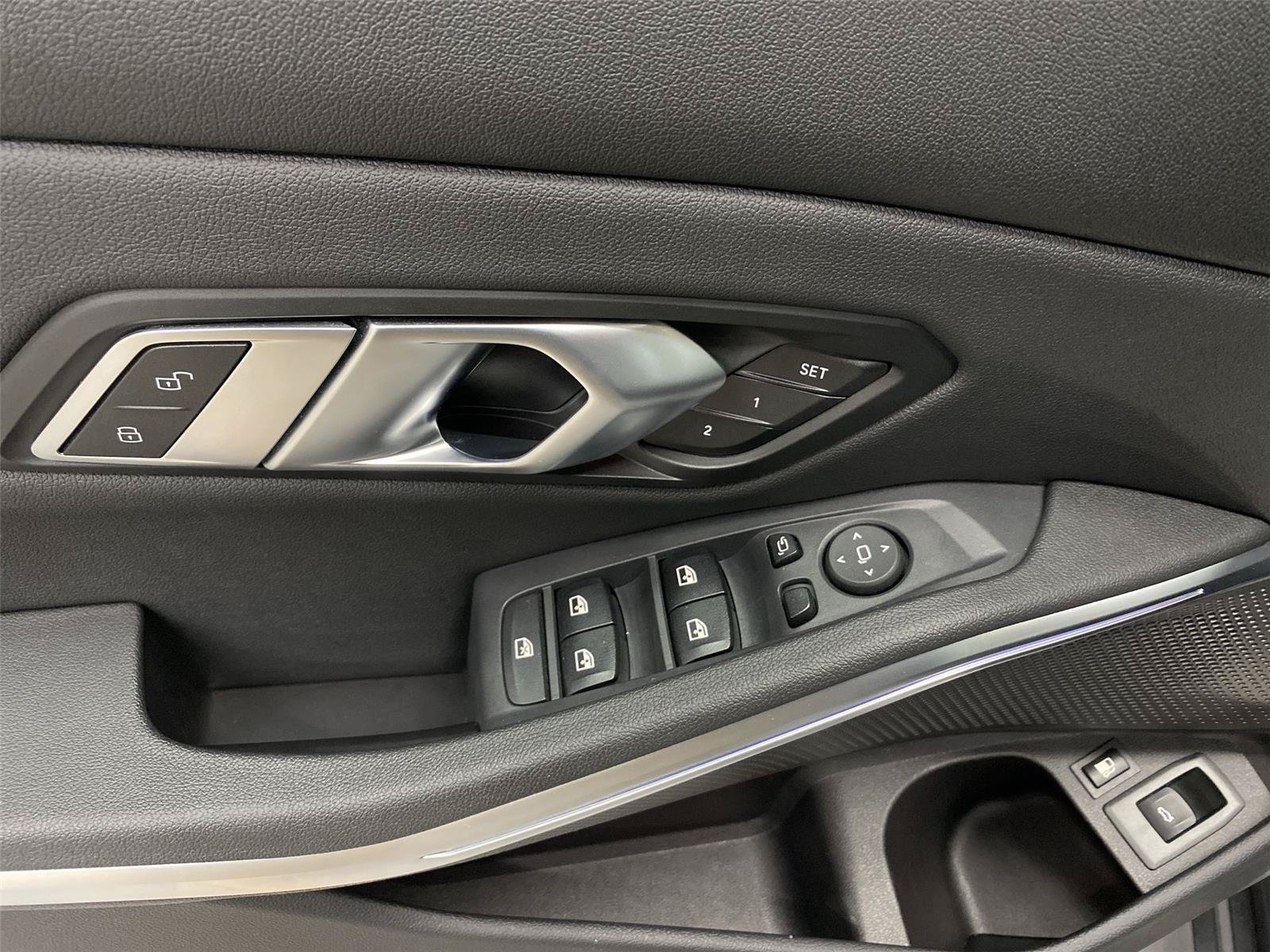 Used 2021 BMW 330e w/ M Sport Package RWD image 19
