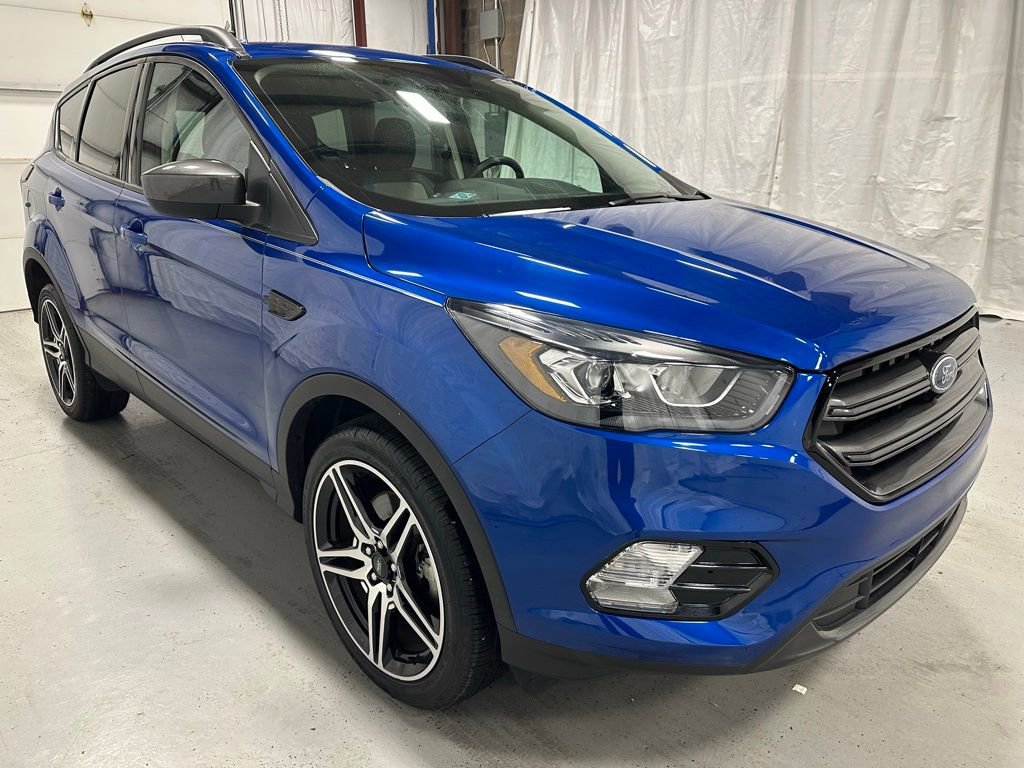 Used 2019 Ford Escape SEL image 1