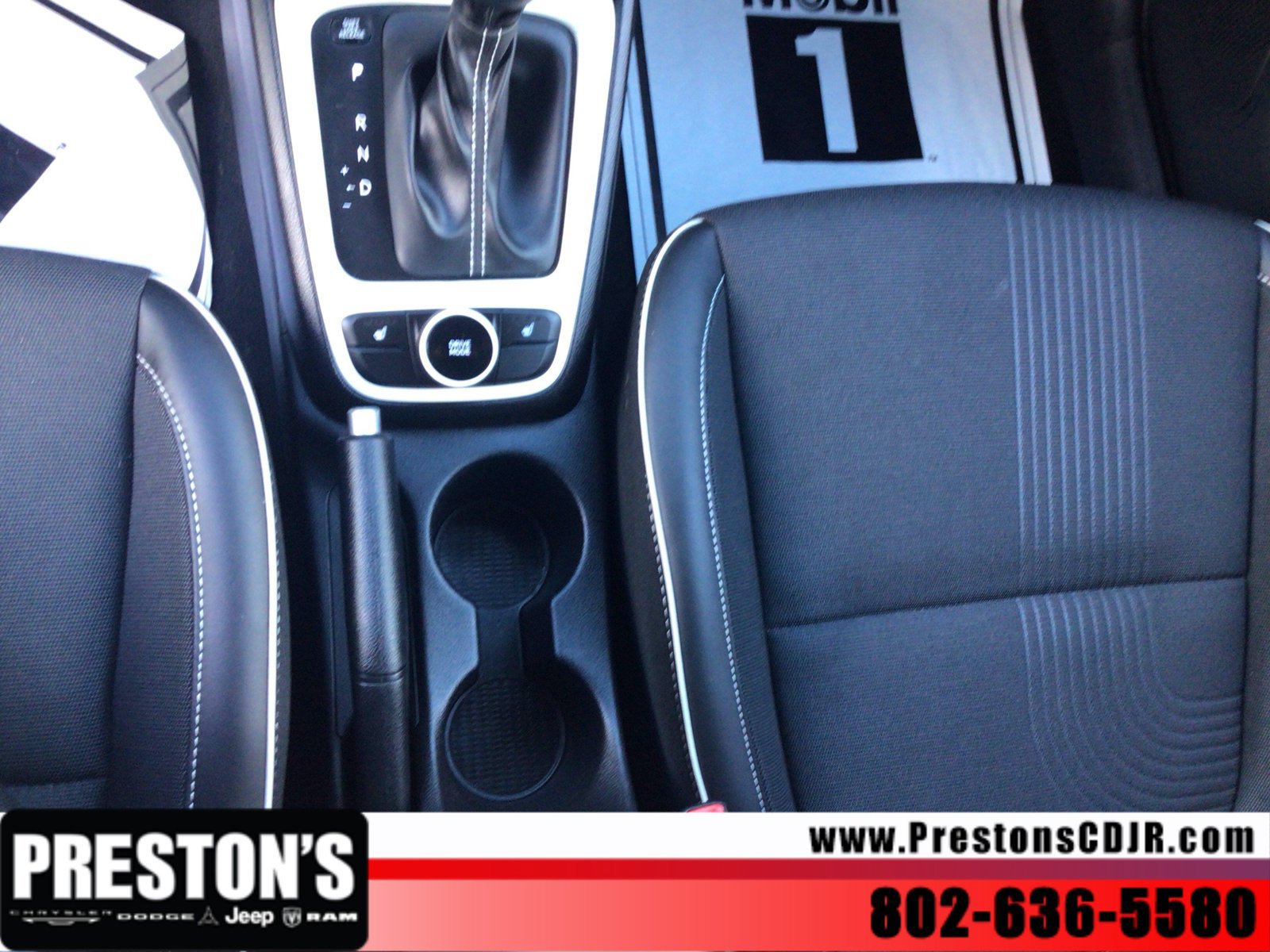 Used 2024 Hyundai Venue Limited FWD image 14