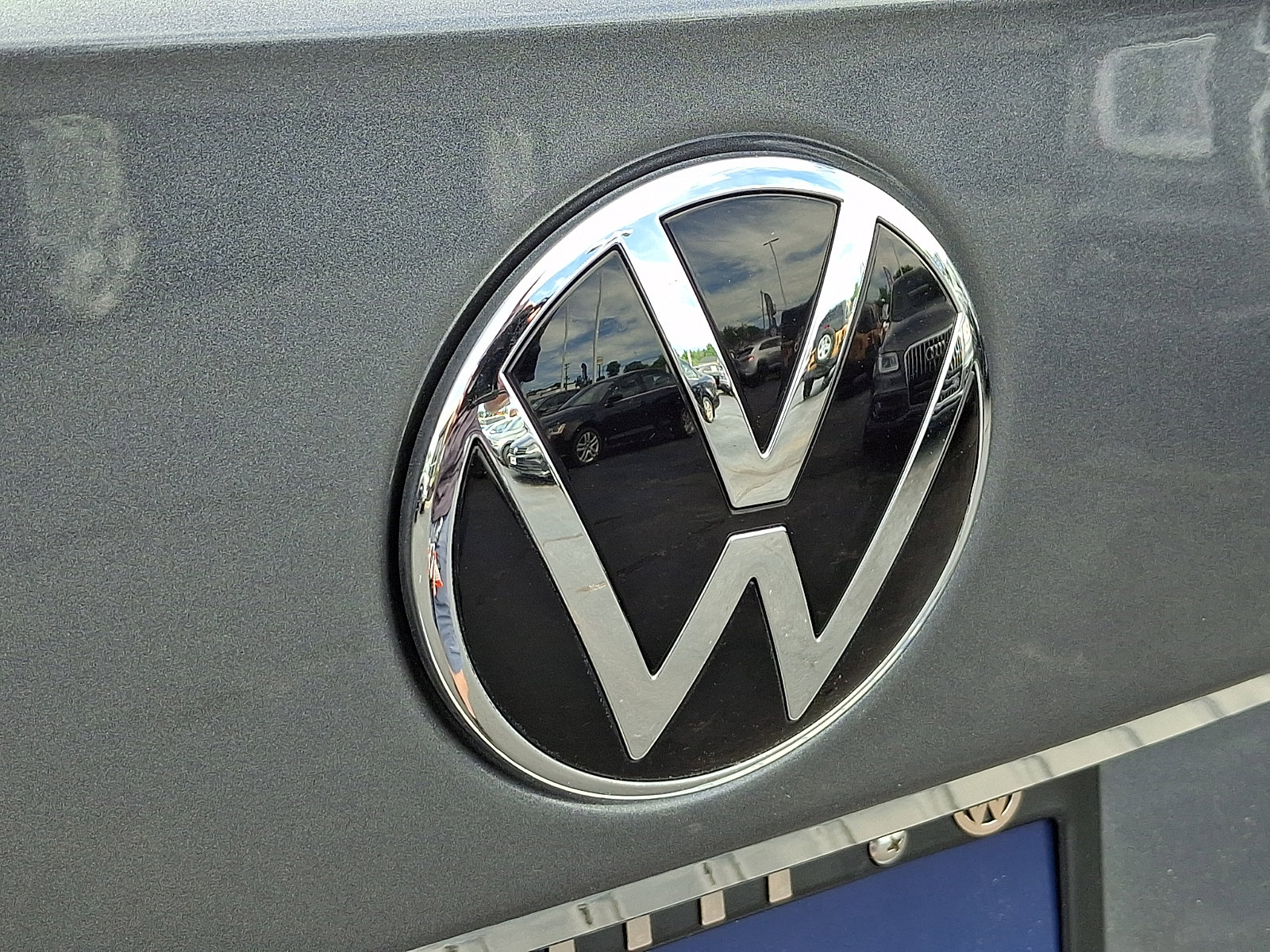 Used 2023 Volkswagen Taos SE w/ Black Wheel Package FWD image 28
