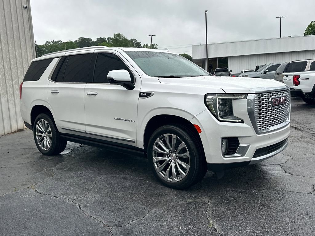 Used 2021 GMC Yukon Denali w/ Denali Ultimate Package AWD/4WD image 4