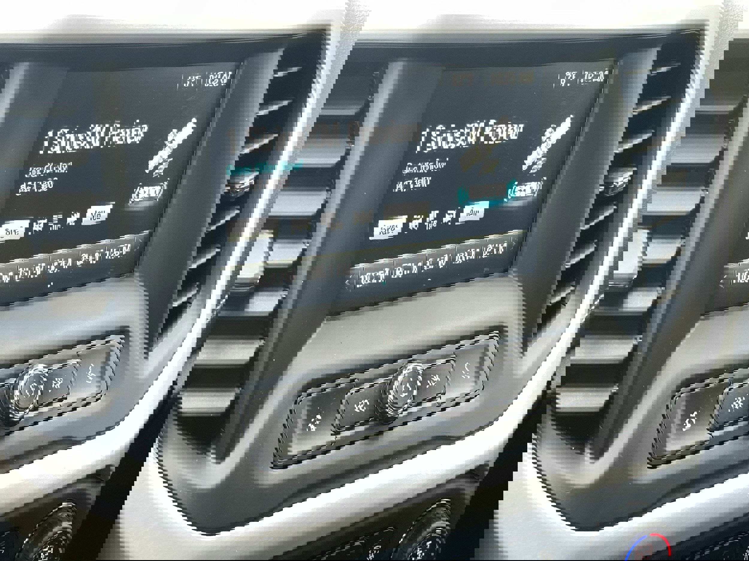 Used 2019 GMC Acadia SLE image 25