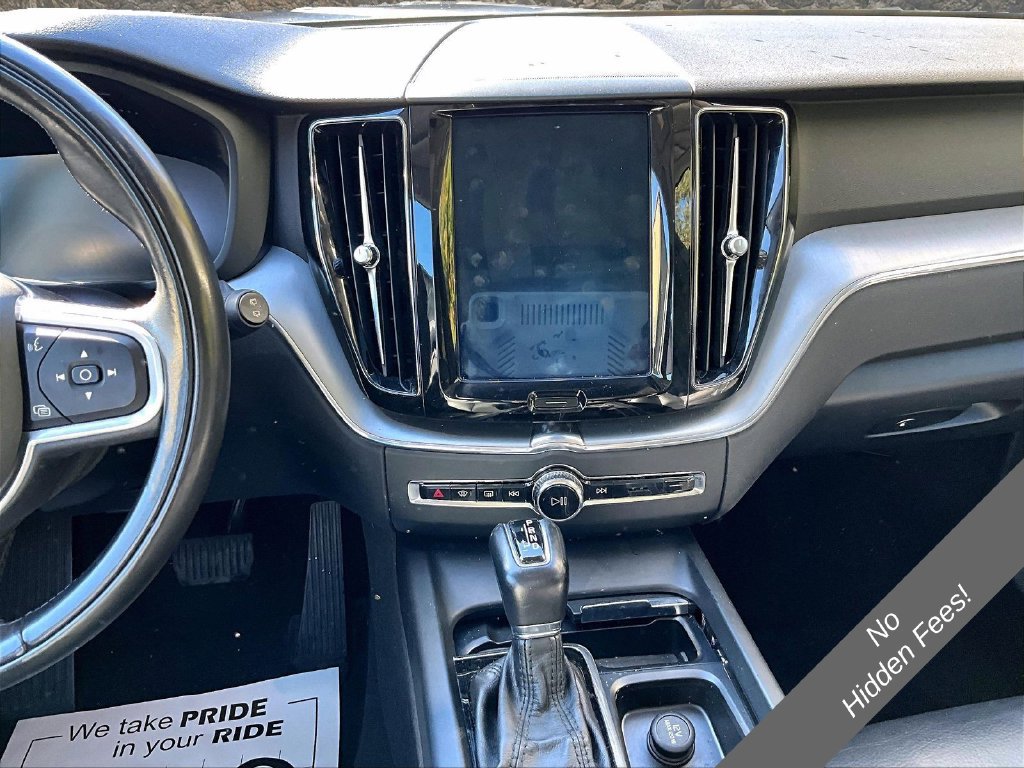 Used 2018 Volvo XC60 T6 Momentum w/ Convenience Package AWD/4WD image 6