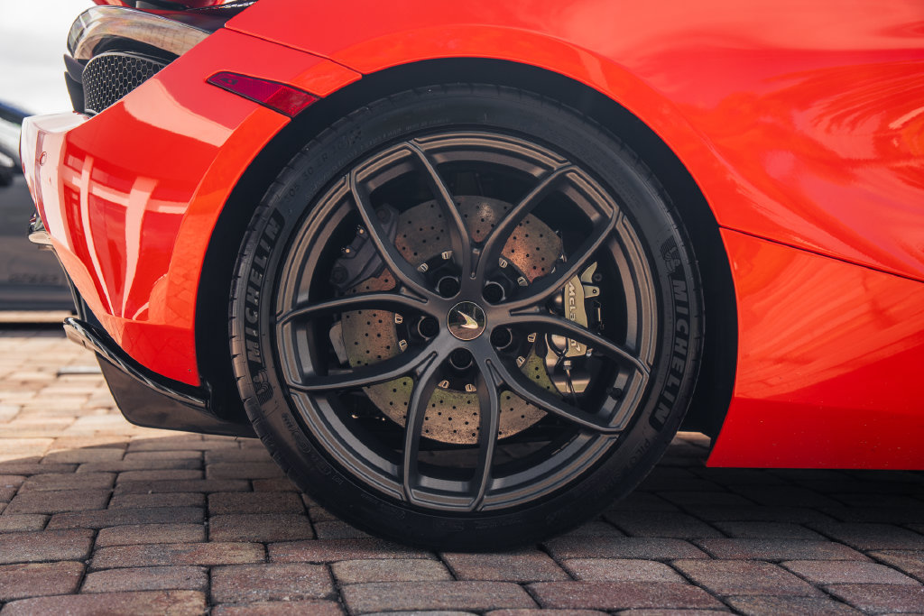 Used 2021 McLaren 720S Performance RWD image 14