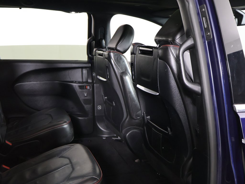 Used 2020 Chrysler Pacifica Limited image 28