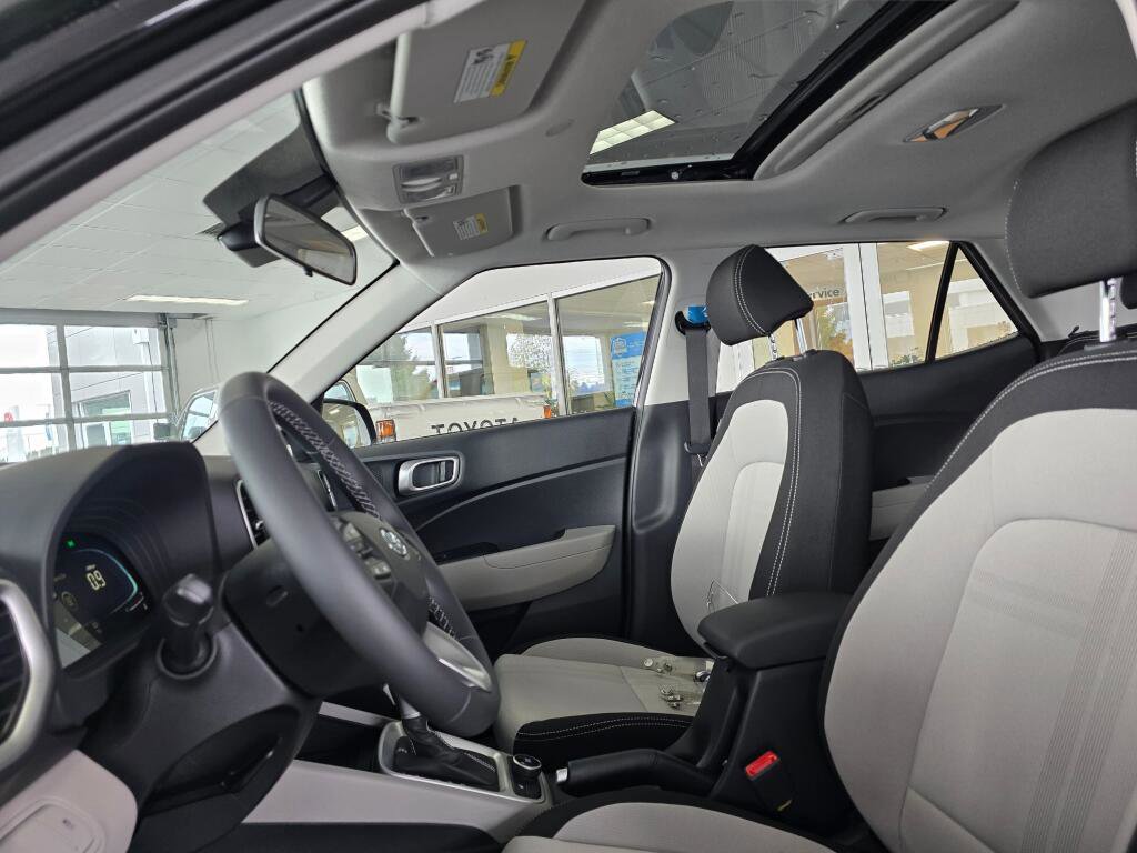 New 2026 Hyundai Venue SEL image 19