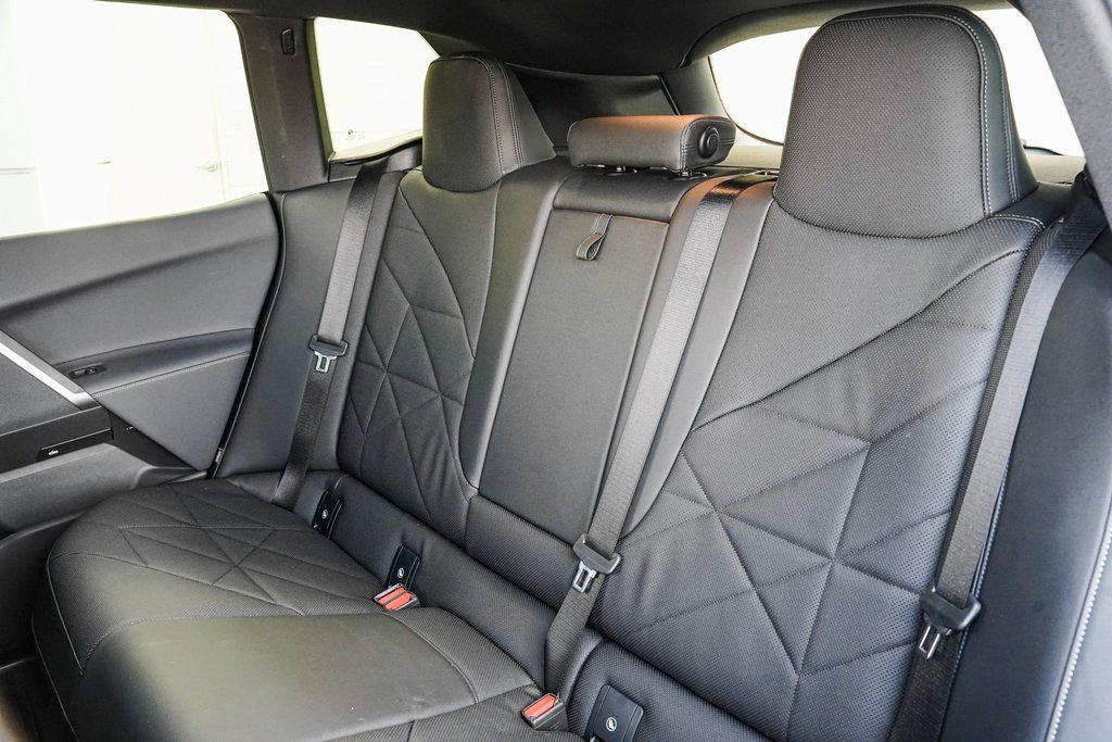 Used 2025 BMW iX xDrive50 image 16