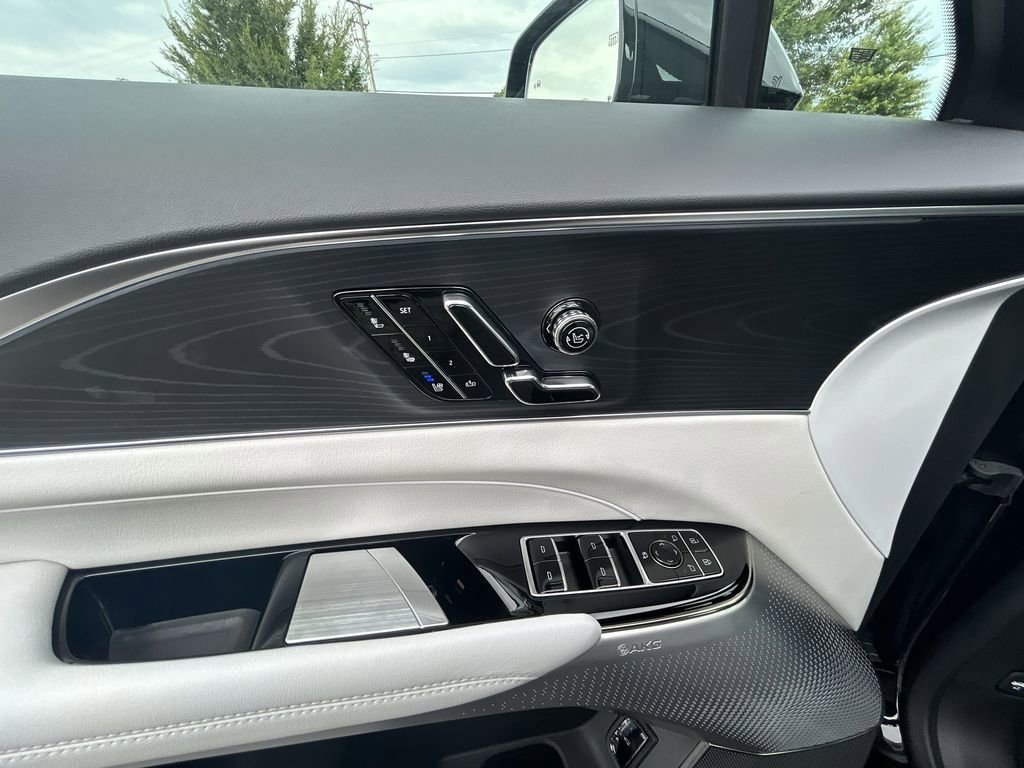 New 2026 Cadillac Lyriq Premium Luxury image 22