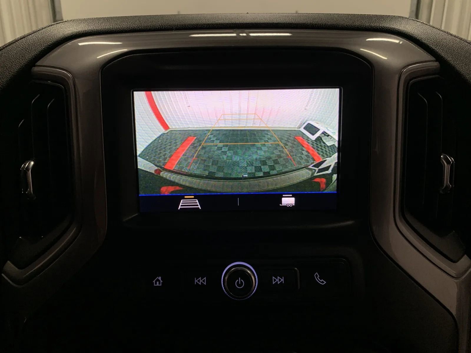 Used 2020 Chevrolet Silverado 1500 Custom w/ Custom Value Package image 34