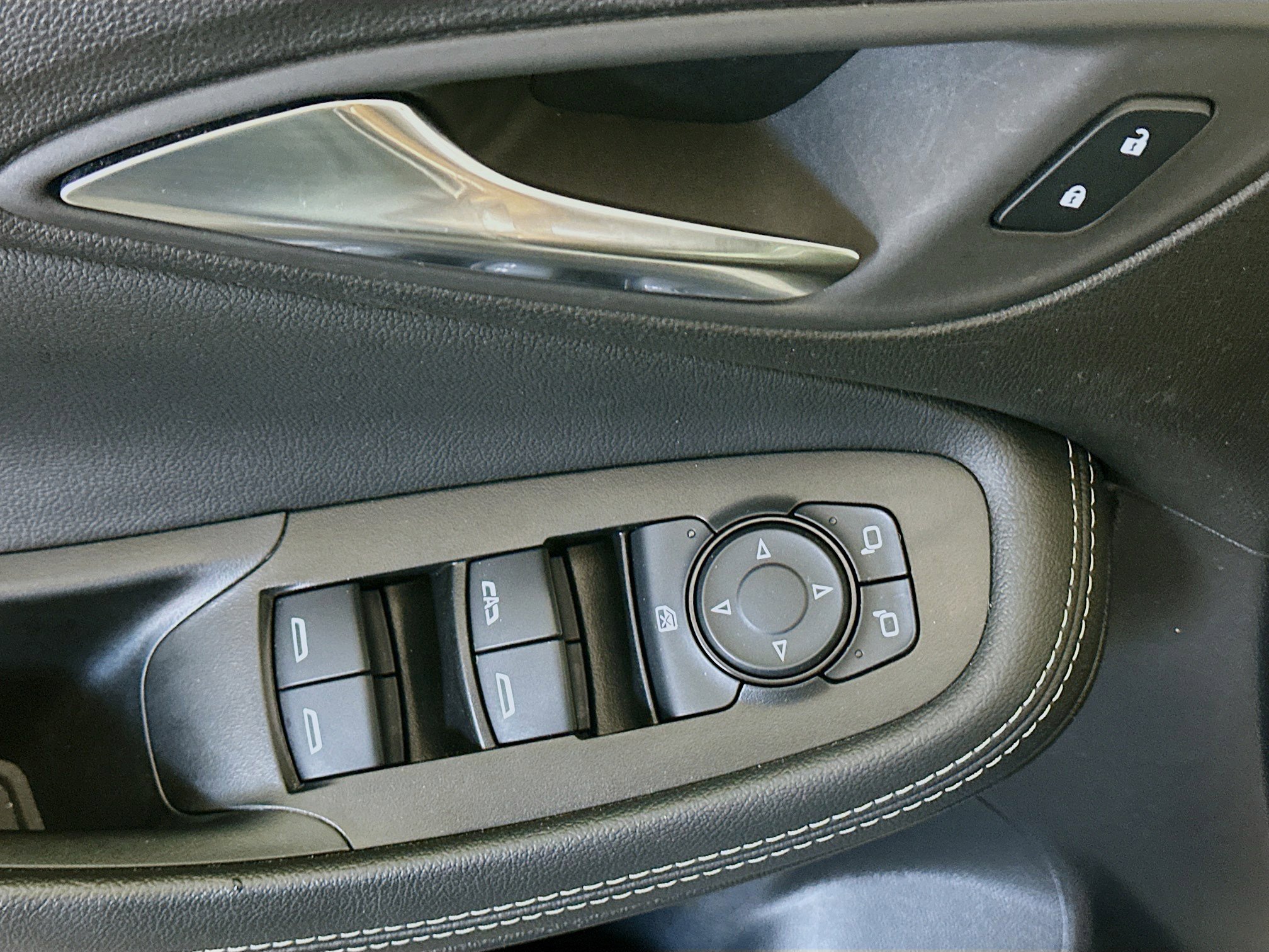 Used 2025 Buick Encore GX Preferred FWD image 15