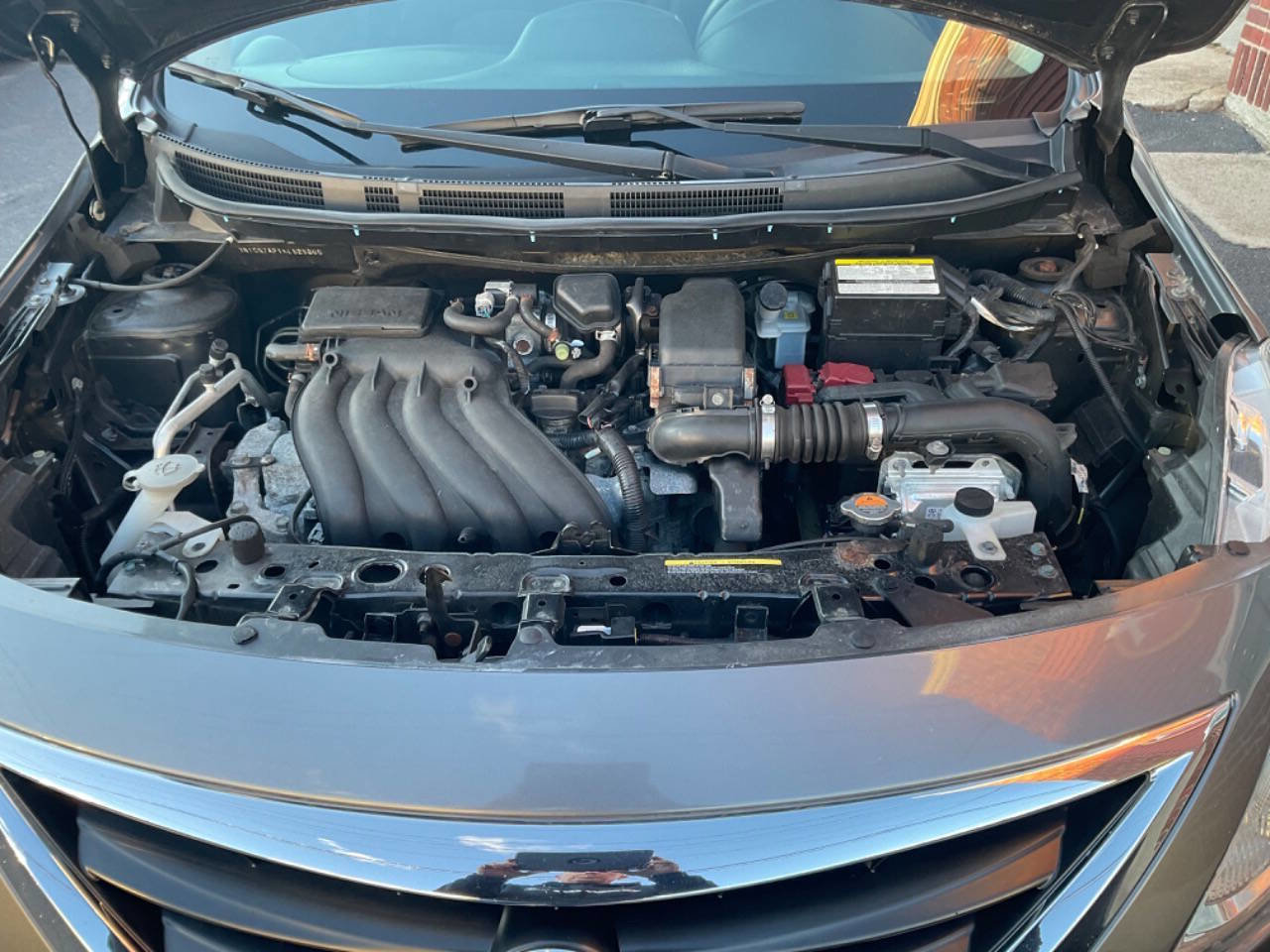 Used 2019 Nissan Versa SV image 9