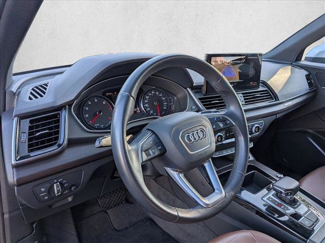 Used 2022 Audi Q5 2.0T Premium w/ Convenience Package AWD/4WD image 10