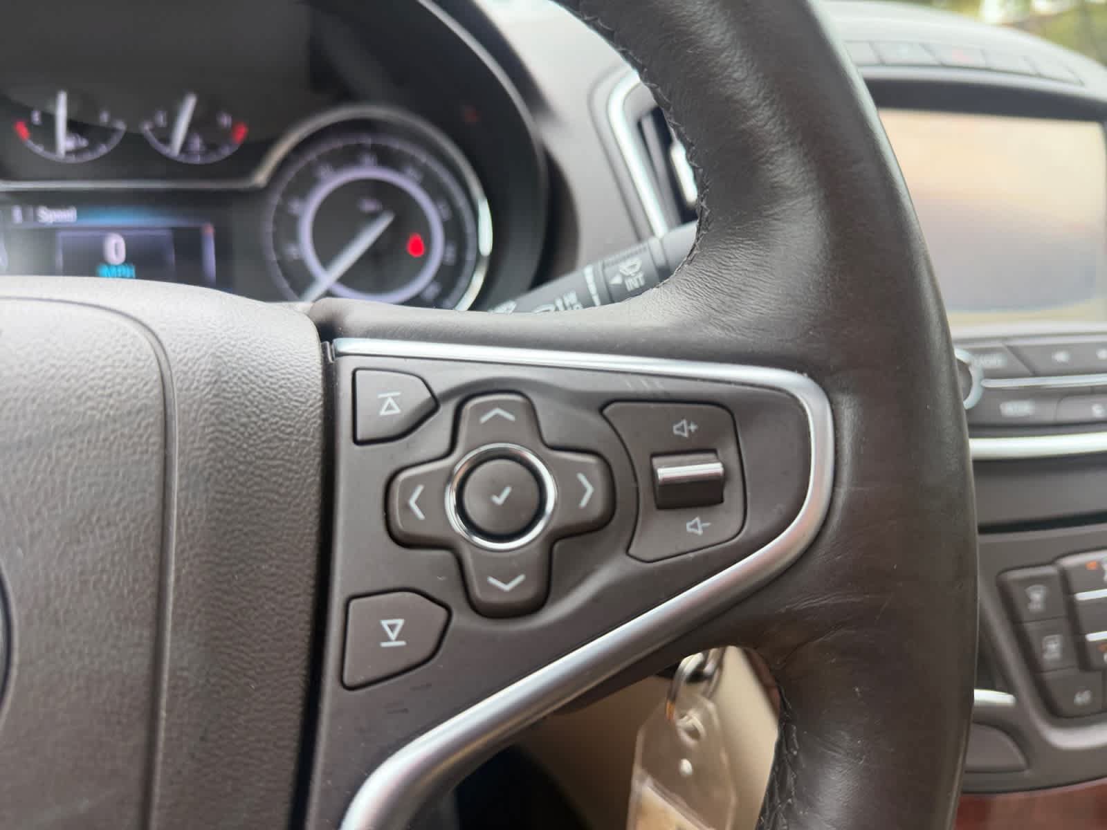 Used 2017 Buick Regal AWD image 34