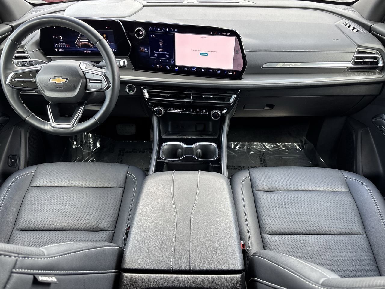 Used 2025 Chevrolet Traverse LT image 13