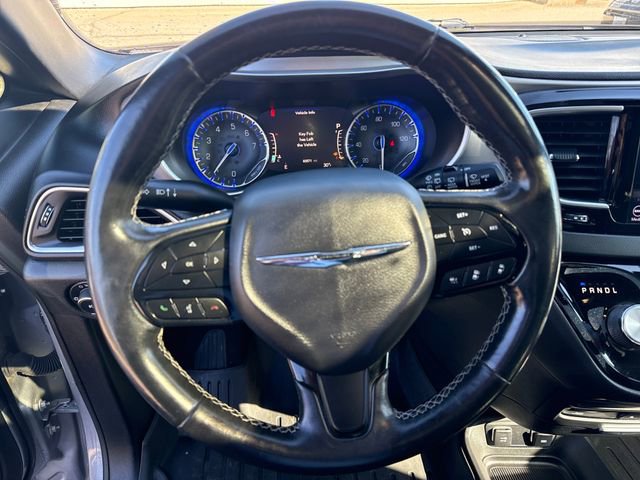 Used 2019 Chrysler Pacifica Touring-L Plus w/ Advanced Safetytec Group image 16