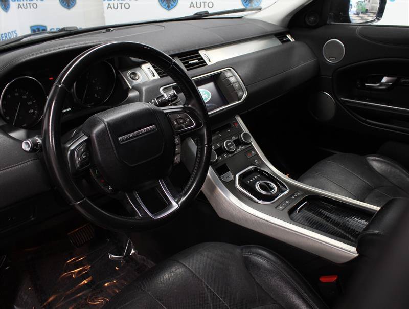 Used 2016 Land Rover Range Rover Evoque SE AWD/4WD image 7
