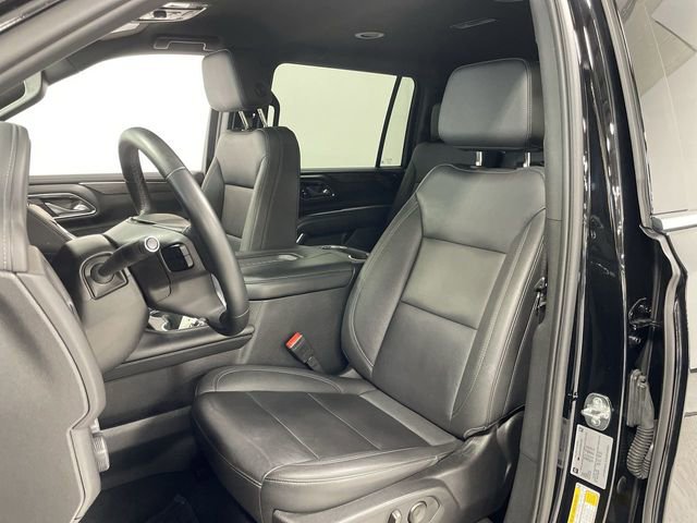 Used 2024 Chevrolet Suburban LT image 11