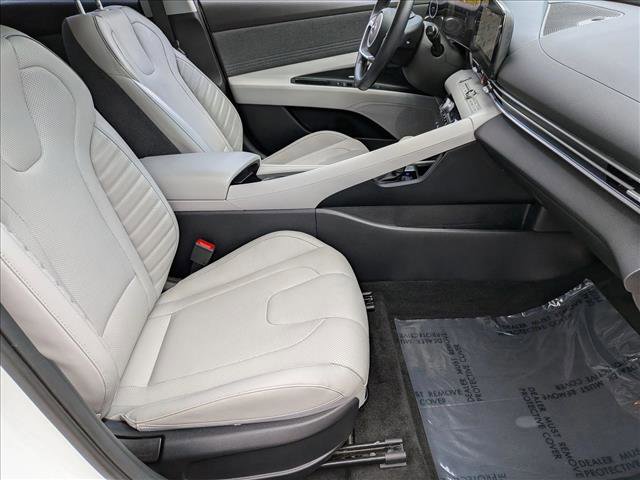 Used 2021 Hyundai Elantra Limited image 22