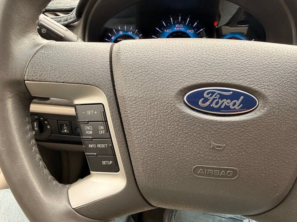 Used 2010 Ford Fusion SEL FWD image 19