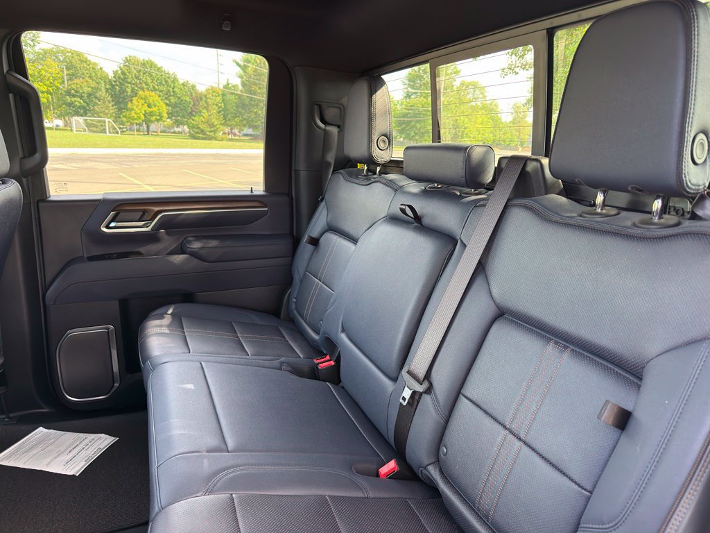 Used 2026 Chevrolet Silverado 2500 High Country w/ Technology Package AWD/4WD image 28