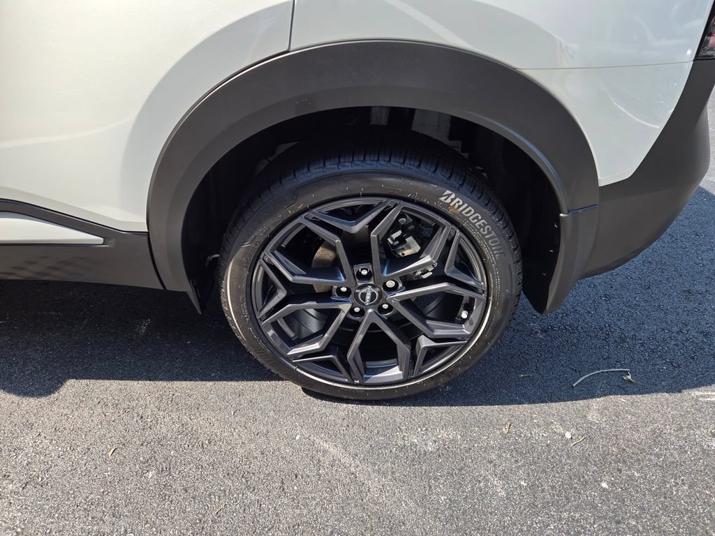 New 2026 Nissan Kicks SR FWD image 9