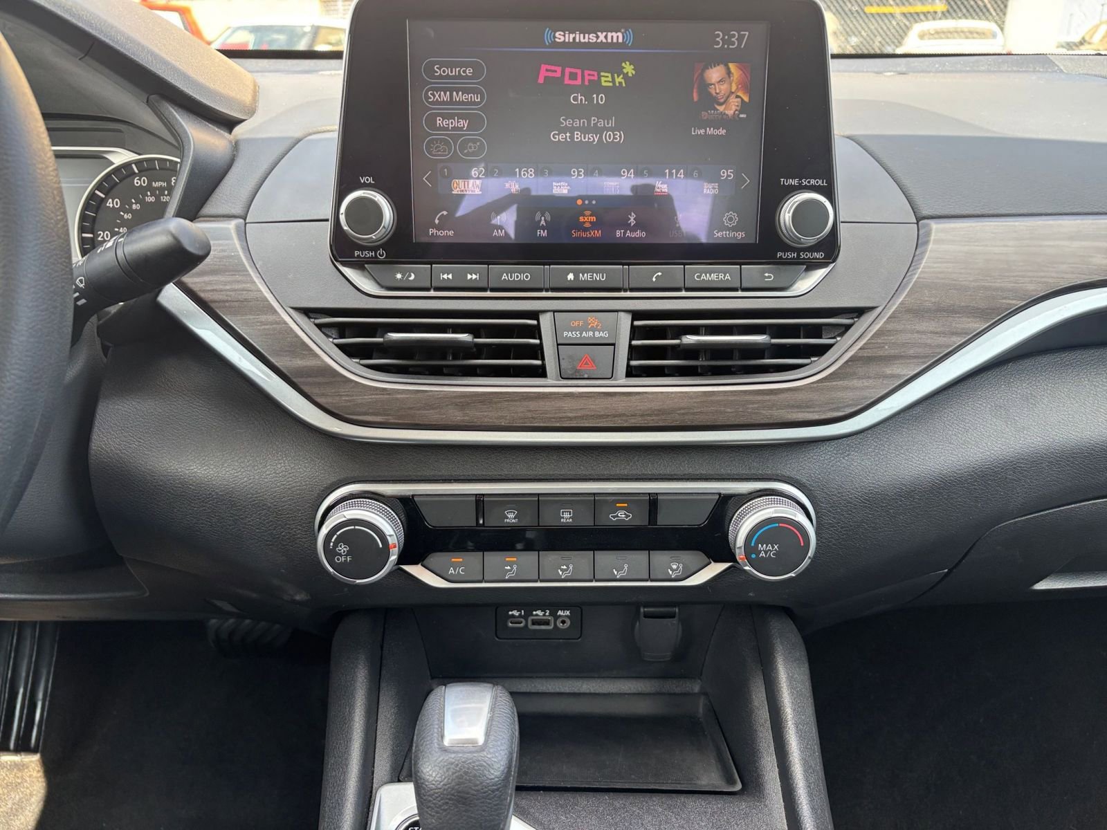 Used 2025 Nissan Altima 2.5 SV FWD image 17