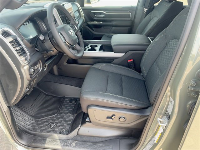 New 2026 RAM 1500 4x4 Crew Cab image 5