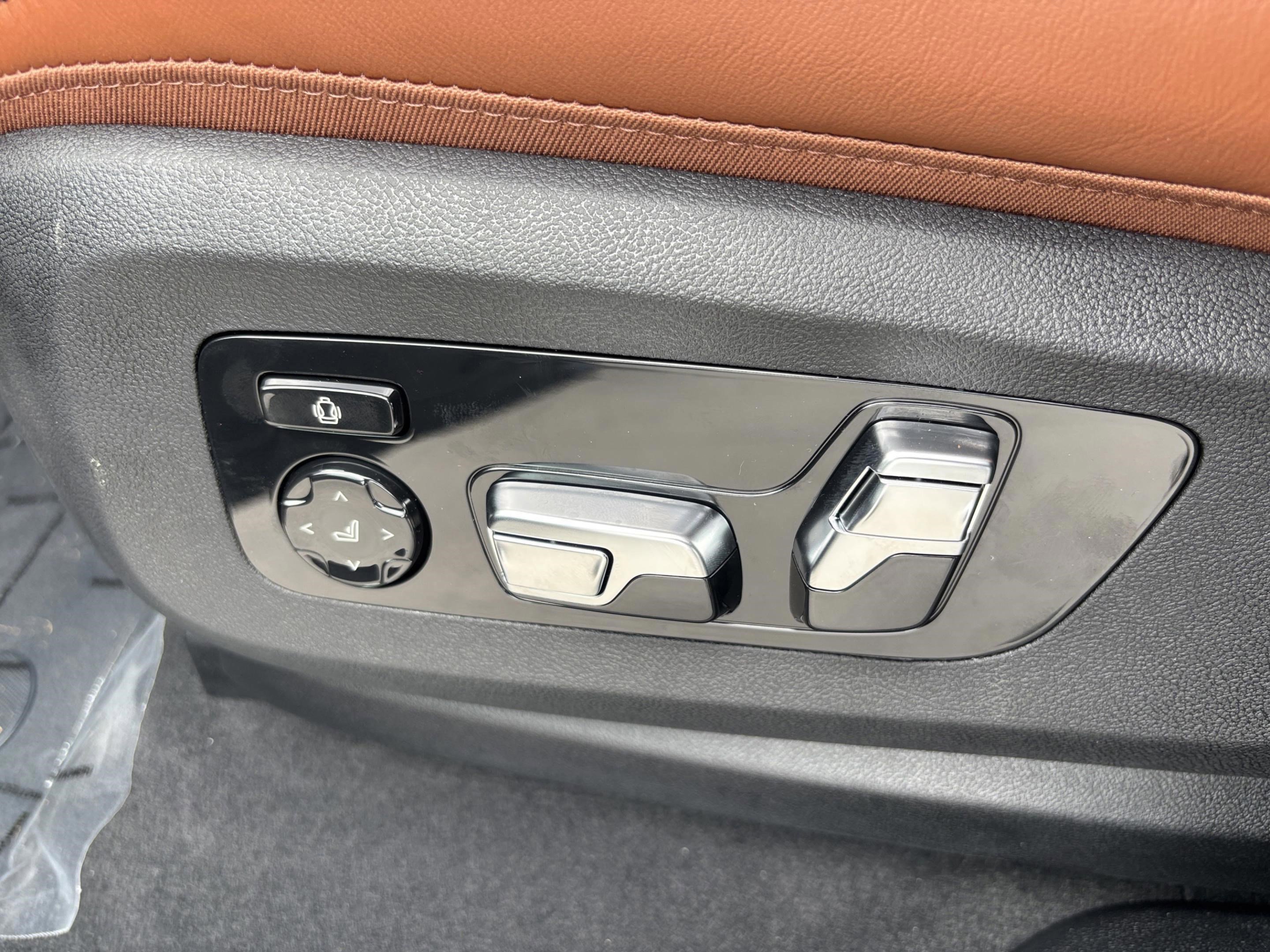 New 2026 BMW X6 M60i image 20