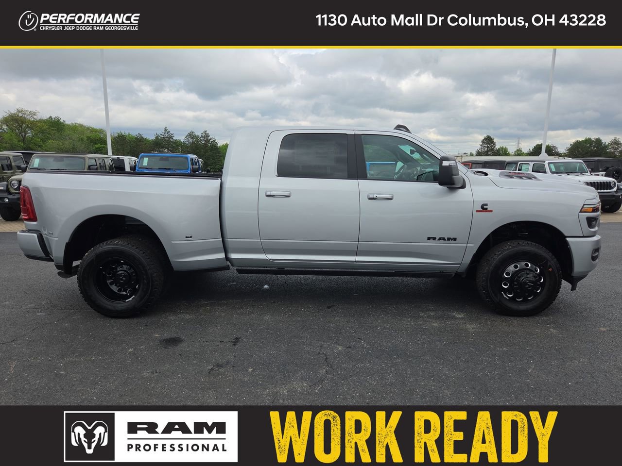 New 2026 RAM 3500 Laramie AWD/4WD image 9