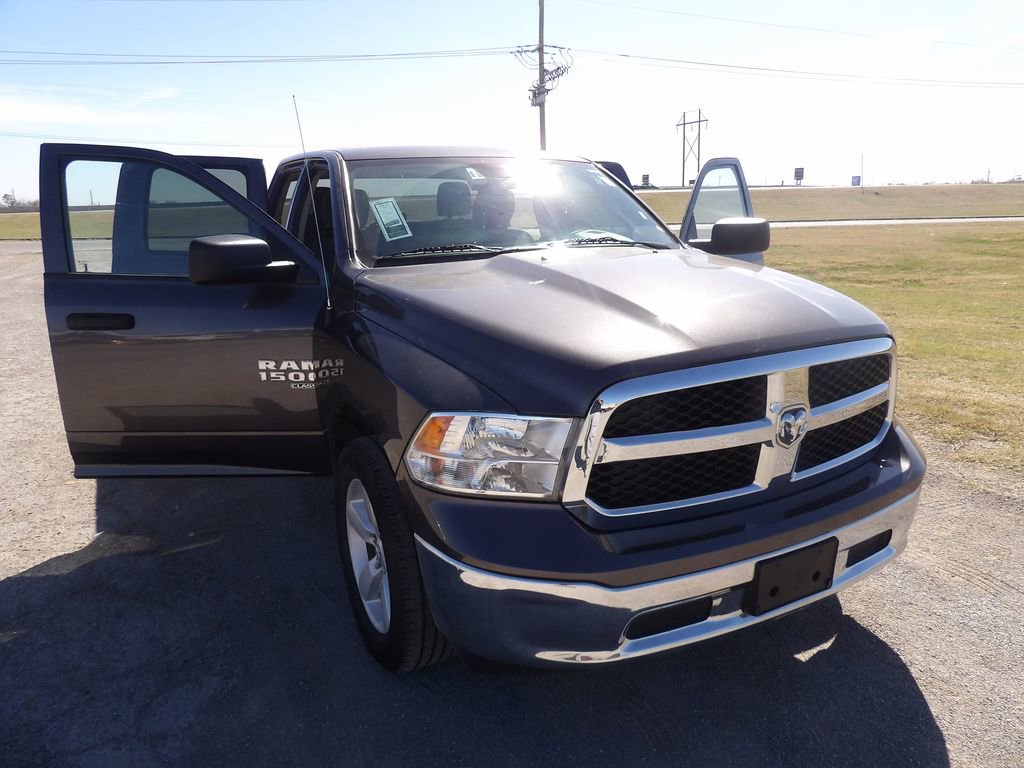 Used 2024 RAM 1500 Classic SLT AWD/4WD image 30