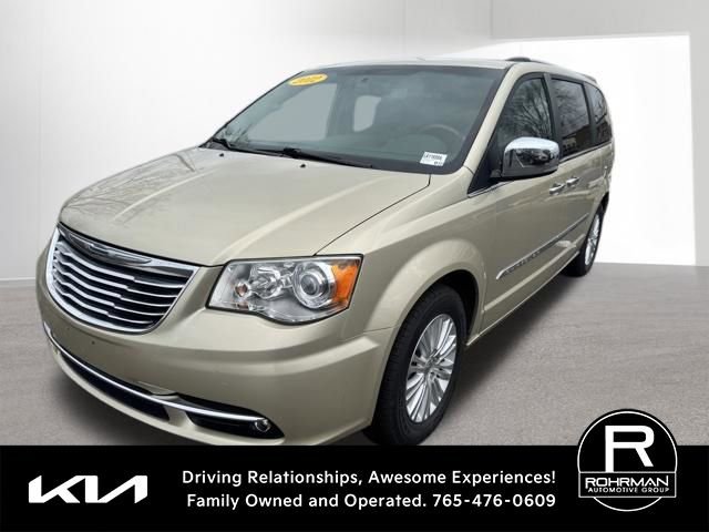 Used 2012 Chrysler Town & Country Limited w/ Luxury Group image 1