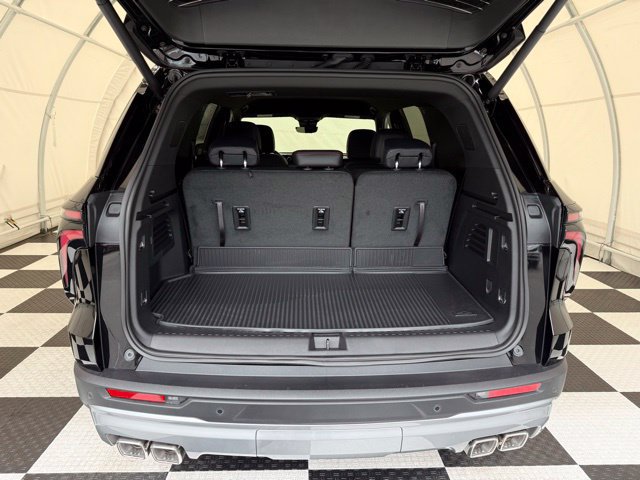 New 2026 Chevrolet Traverse Z71 w/ Enhanced Driving Package AWD/4WD image 4