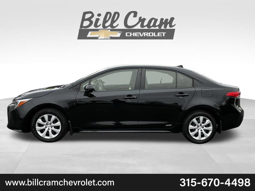 Used 2024 Toyota Corolla LE AWD/4WD image 29