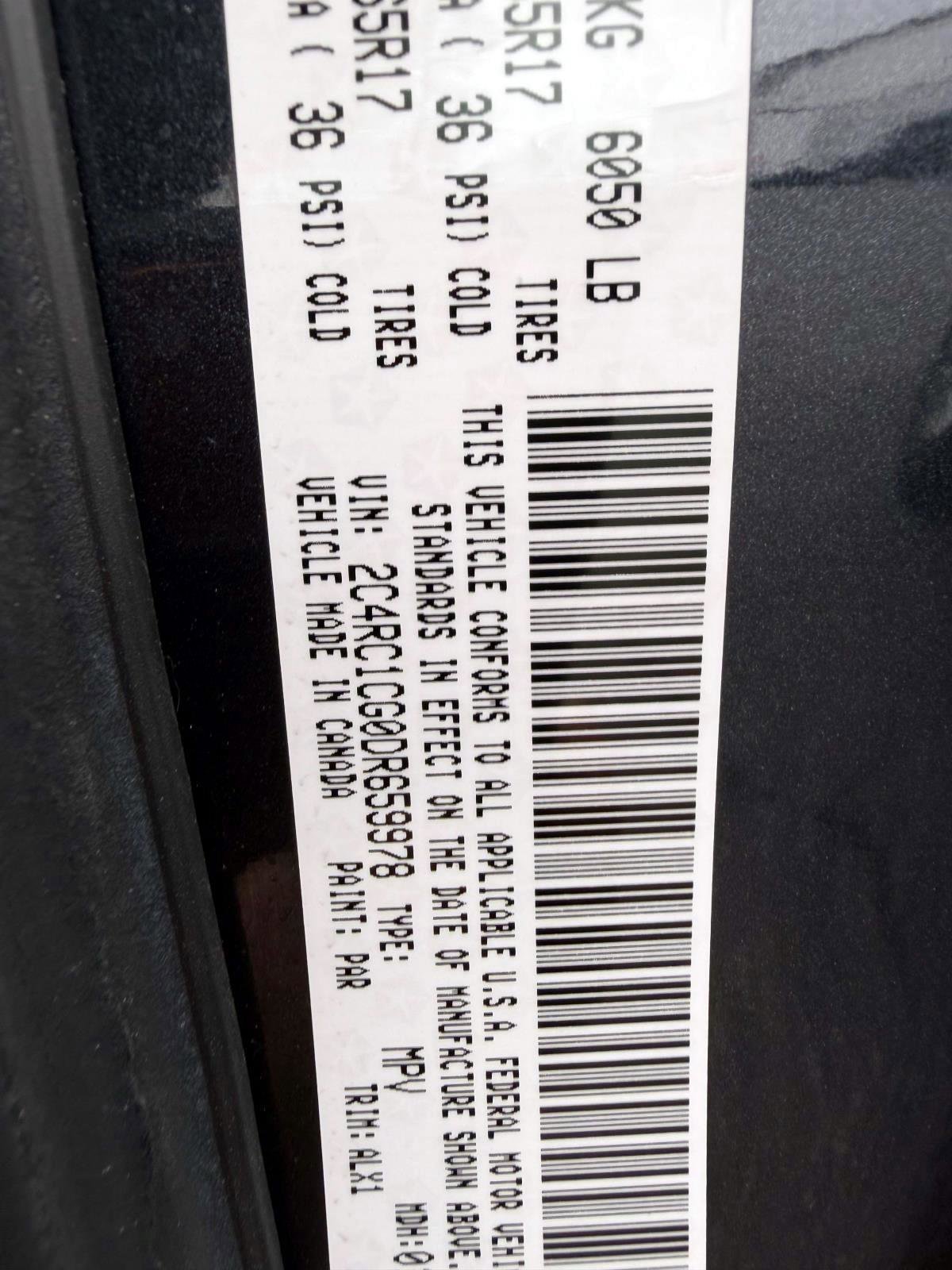 Used 2013 Chrysler Town & Country Touring-L w/ Driver Convenience Group FWD image 18