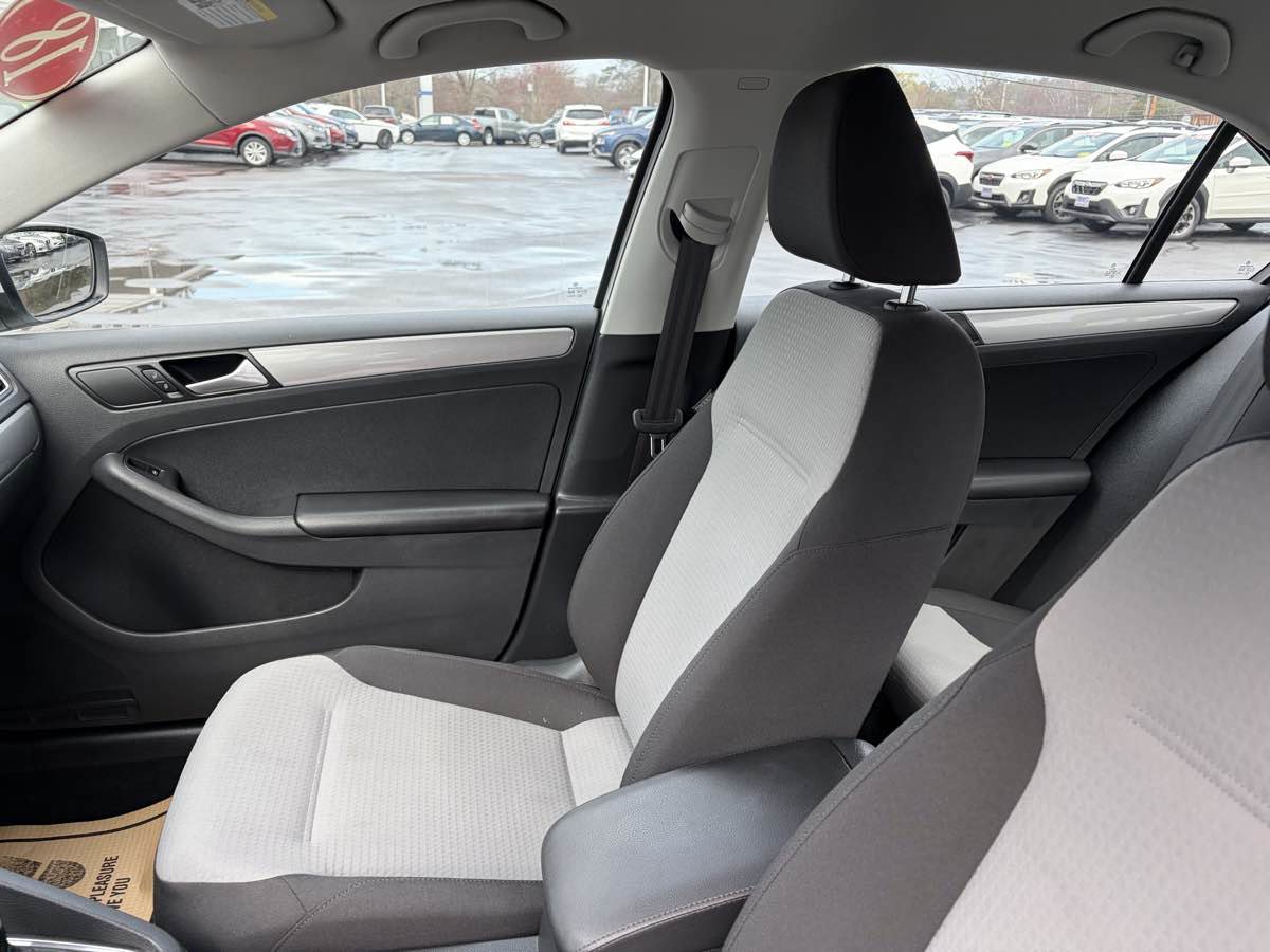 Used 2018 Volkswagen Jetta S FWD image 10