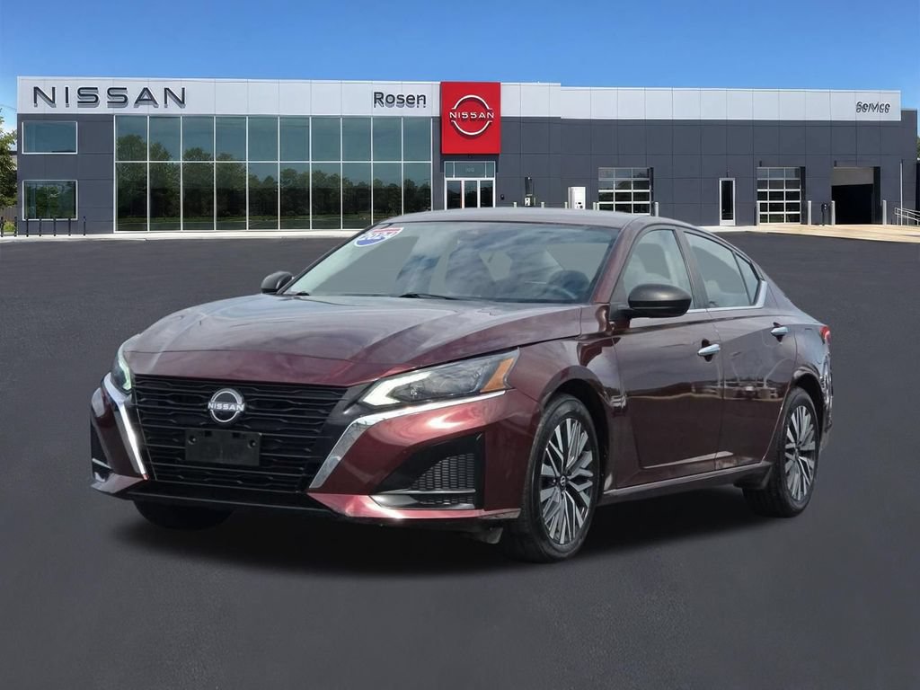 Used 2024 Nissan Altima 2.5 SV FWD image 7